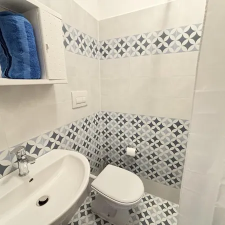 Modern Flat Near The With Pool Apartman