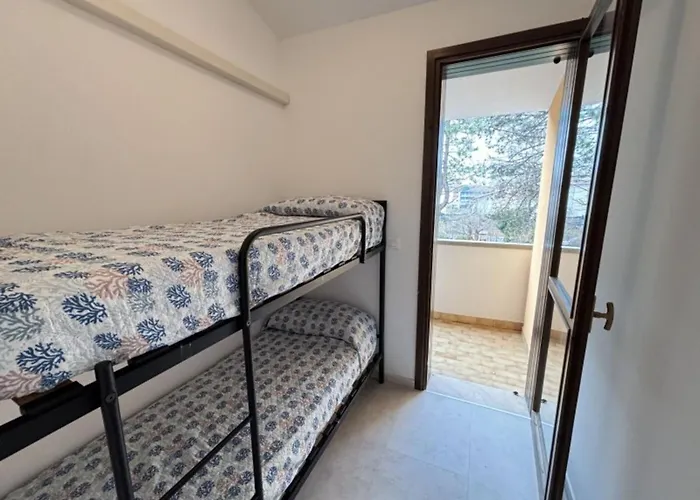 Modern Flat Near The With Pool Bibione