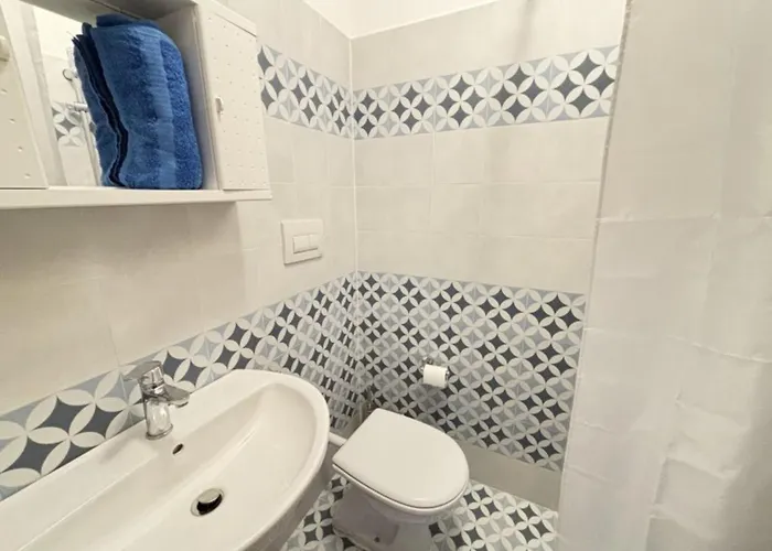 Modern Flat Near The With Pool Apartament